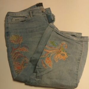 Embroidered Denim Capri Jeans with Colorful Floral Design